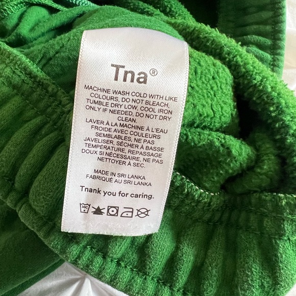 TNA Fleece Mega Sweatpant - Picture 3 of 4